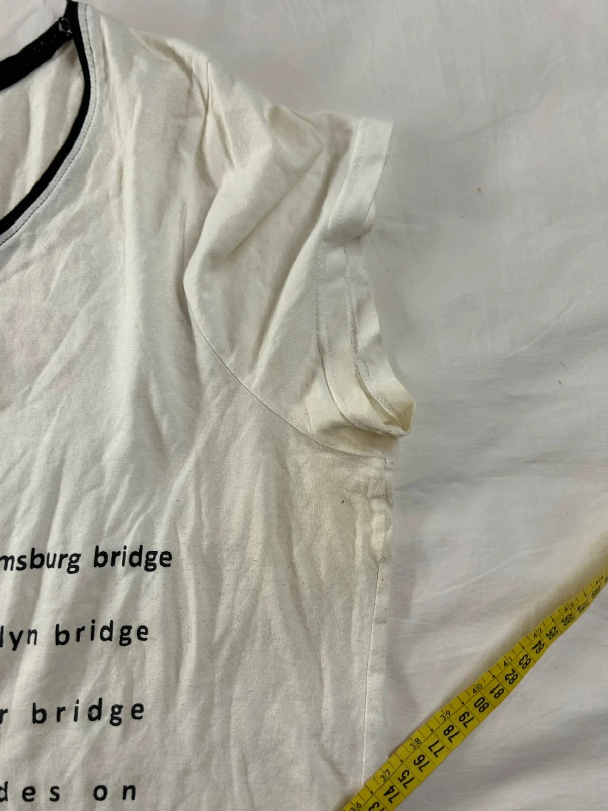 Zwart-wit vintage geprint t-shirt – photo 9